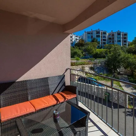 Apartment In 39062