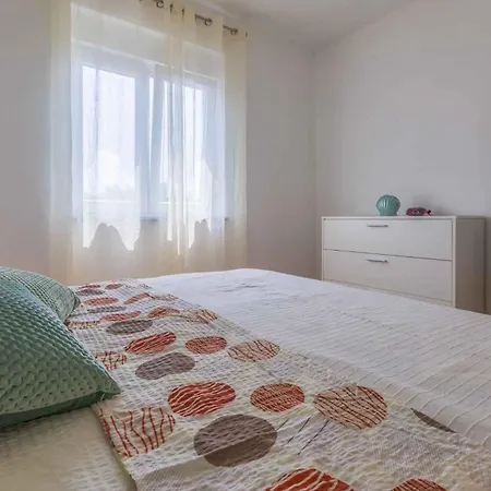 In 39062 Apartment *